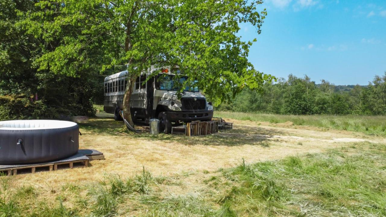 American School Bus Retreat With Hot Tub In Sussex Meadow Uckfield Exterior photo