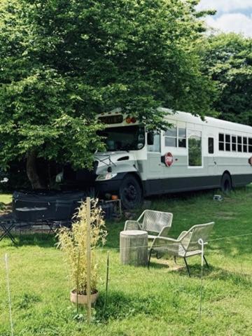 American School Bus Retreat With Hot Tub In Sussex Meadow Uckfield Exterior photo